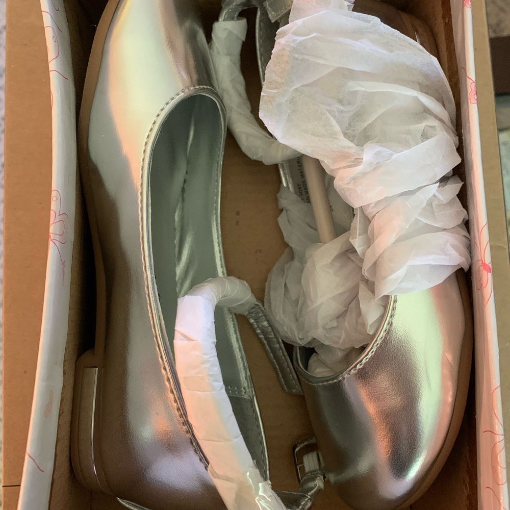 Silver shoes - Picture 2 of 7